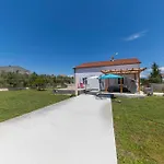 Holiday House Beram