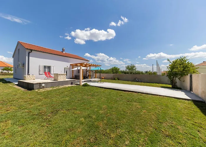 Holiday House Beram